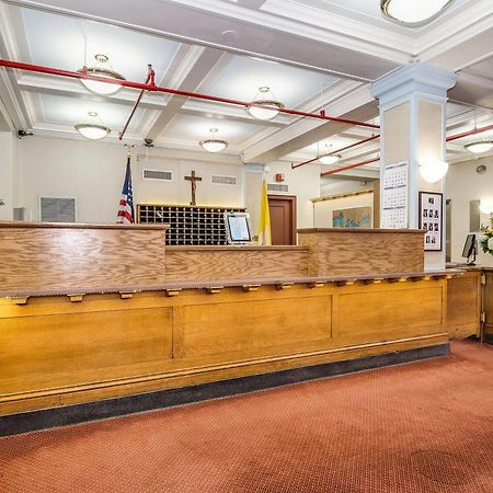 Leo House Hotel Ню Йорк Екстериор снимка